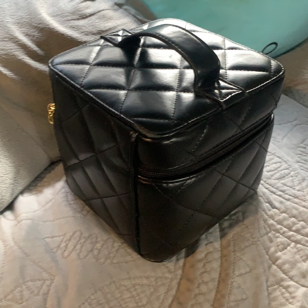 Makeup box - Picture 5 of 8